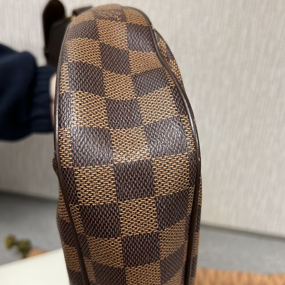 Authentic Louie Vuitton Thames GM Damier - Picture 4 of 16